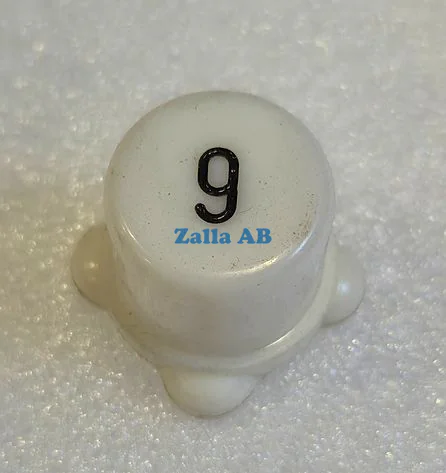 ASEA TRYCKKNAPP, VIT SYMBOL 9